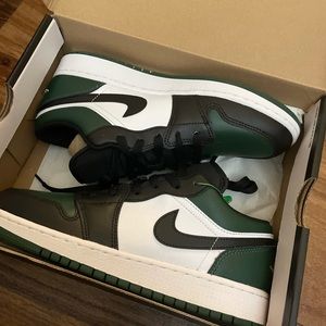 Jordon 1 Low Green Toe